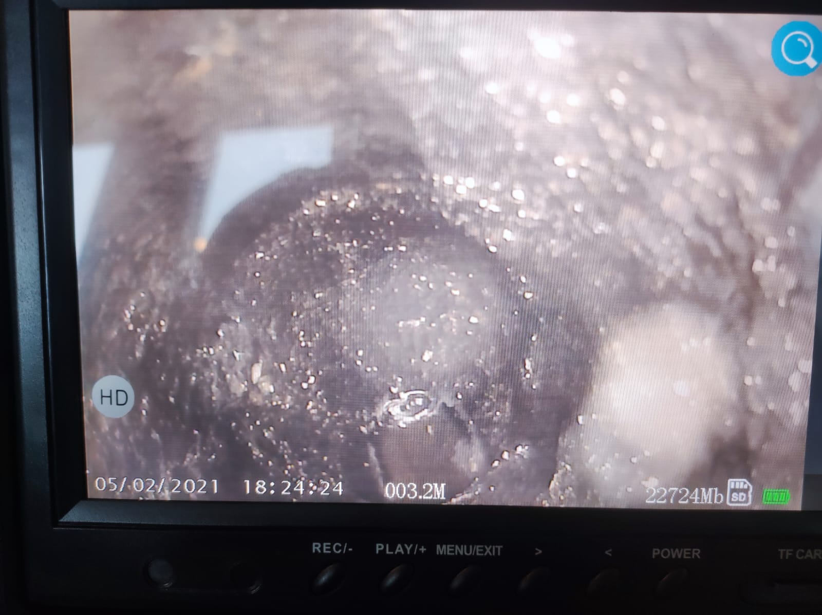 Gussrohr inkrustiert 1