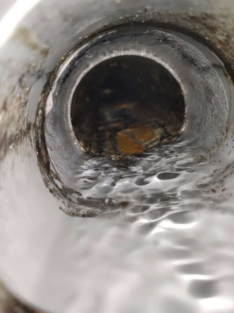 Ablaufreinigung fließendes Wasser