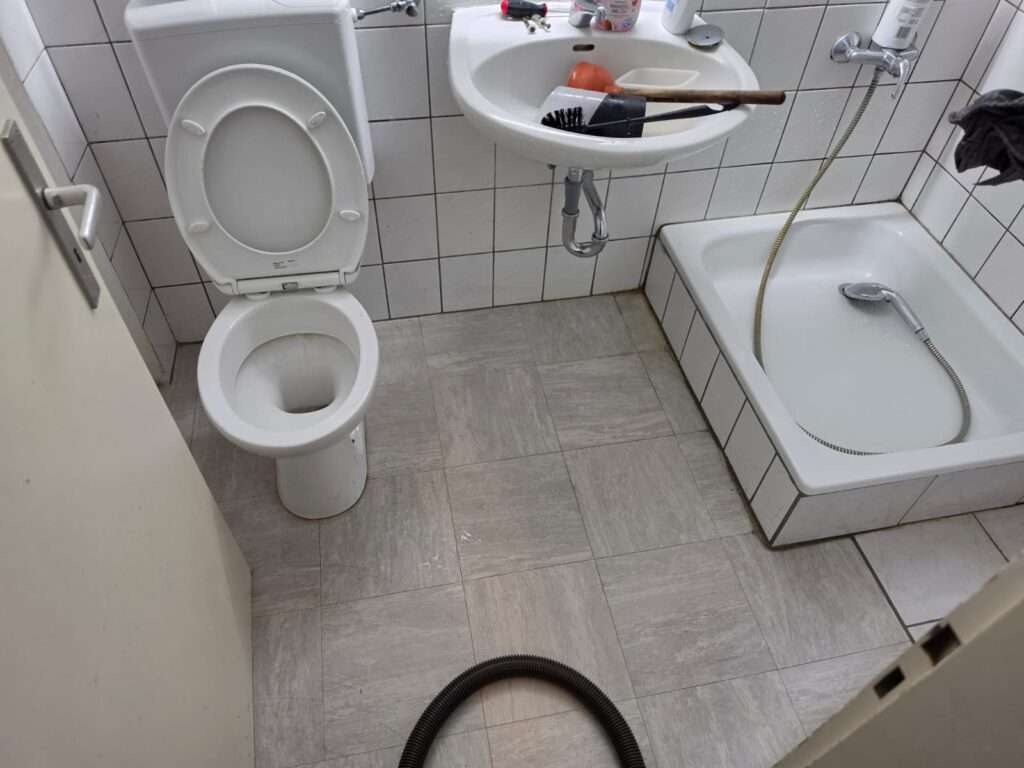 Gereinigtes Badezimmer nach Notdiensteinsatz in Lörrach
